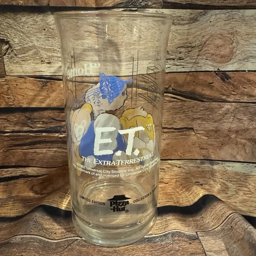 Vintage 1982 ET Pizza Hut Glass Home Closet Stuffed Animals Collector Series